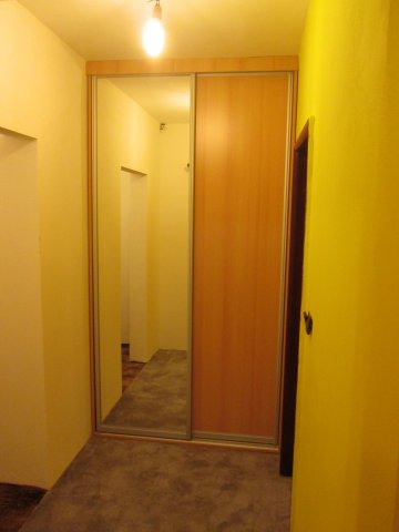 Vestavěné skříně